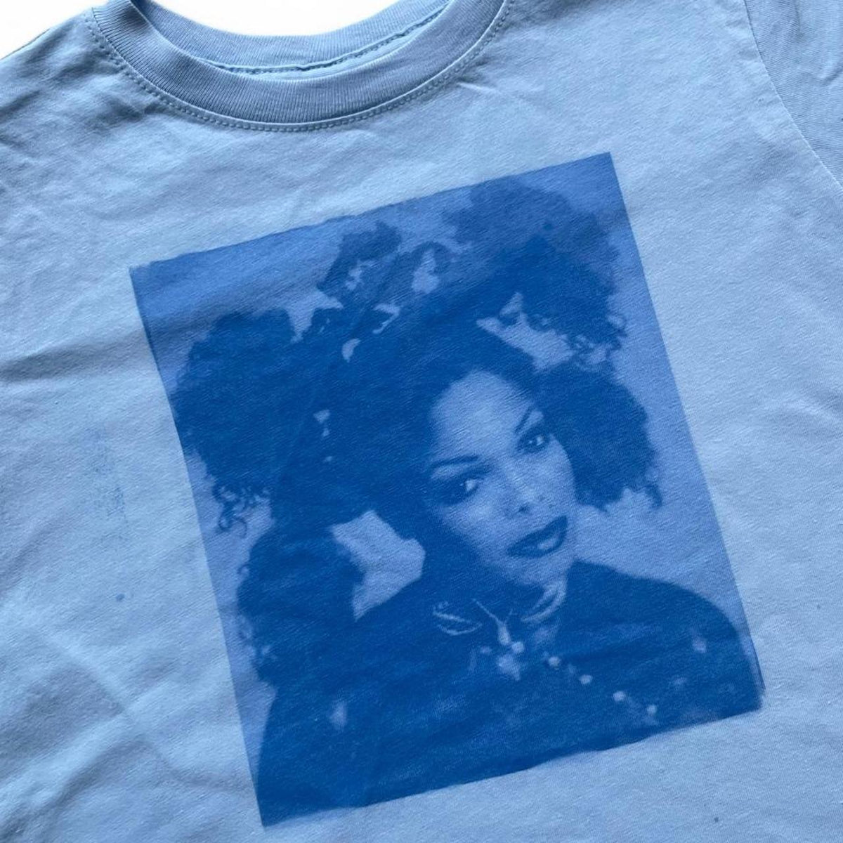 Janet 90s Sun Print Baby Tee